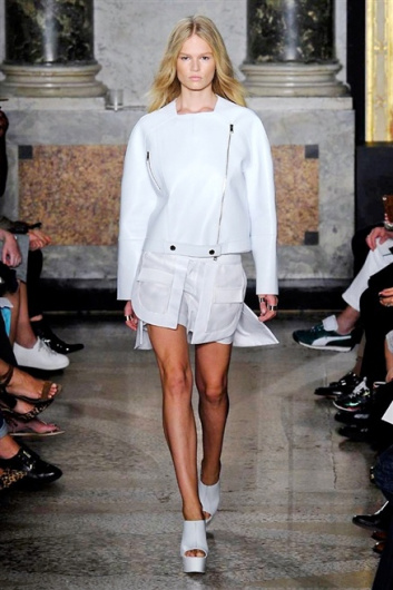 Fotoservizio/SS 2015/WOMEN/PORTS 1961/DP1/6