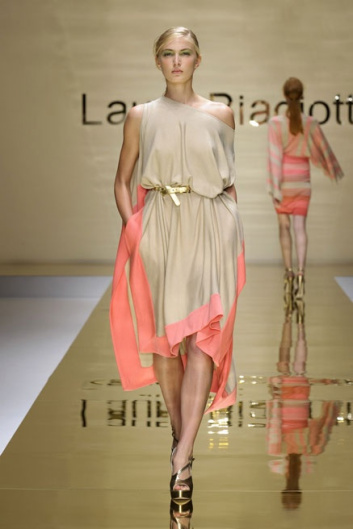 Fotoservizio/SS 2012/WOMEN/LAURA BIAGIOTTI/7