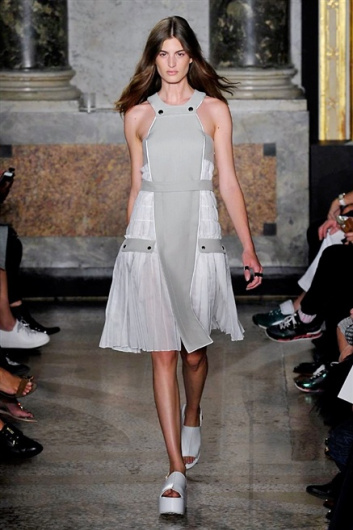 Fotoservizio/SS 2015/WOMEN/PORTS 1961/DP1/14
