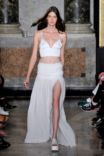 Fotoservizio/SS 2015/WOMEN/PORTS 1961/DP1/17