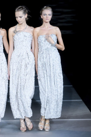 Fotoservizio/SS 2012/WOMEN/GIORGIO ARMANI/64
