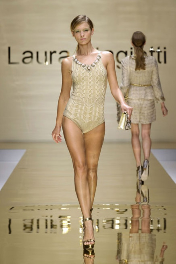 Fotoservizio/SS 2012/WOMEN/LAURA BIAGIOTTI/12