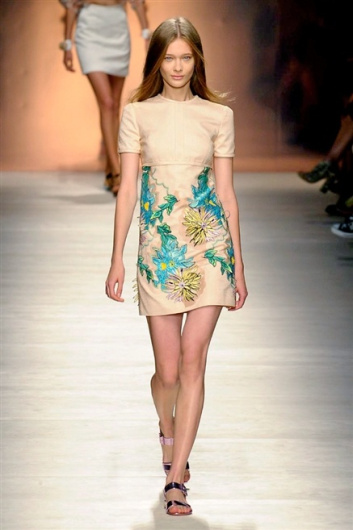 Fotoservizio/SS 2015/WOMEN/BLUMARINE/DP1/2