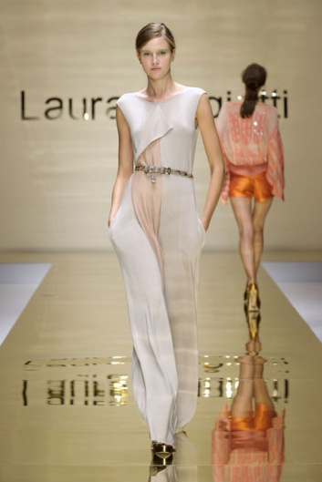 Fotoservizio/SS 2012/WOMEN/LAURA BIAGIOTTI/10