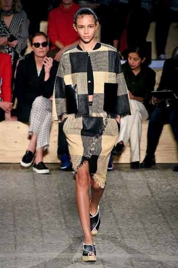 Fotoservizio/SS 2015/WOMEN/SPORTMAX/DP1/2