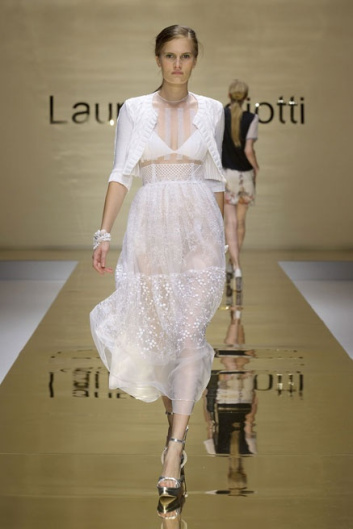 Fotoservizio/SS 2012/WOMEN/LAURA BIAGIOTTI/26