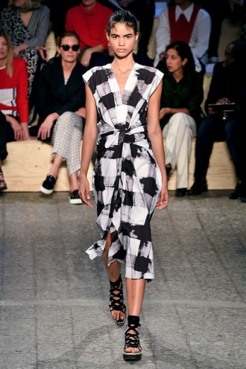 Fotoservizio/SS 2015/WOMEN/SPORTMAX/DP1/29