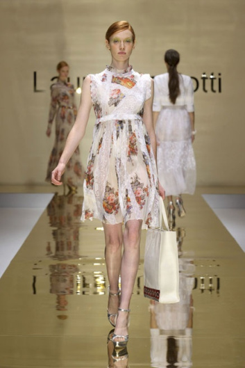 Fotoservizio/SS 2012/WOMEN/LAURA BIAGIOTTI/27