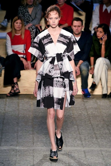 Fotoservizio/SS 2015/WOMEN/SPORTMAX/DP1/34