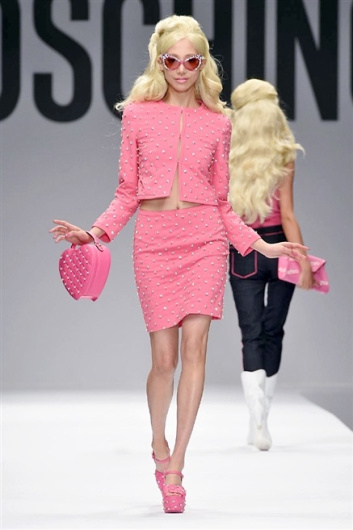 Fotoservizio/SS 2015/WOMEN/MOSCHINO/DP1/4