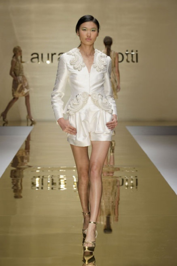 Fotoservizio/SS 2012/WOMEN/LAURA BIAGIOTTI/19