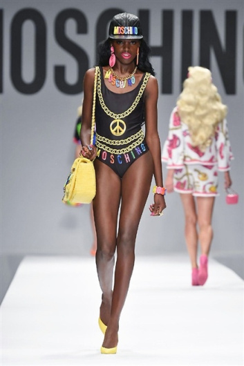 Fotoservizio/SS 2015/WOMEN/MOSCHINO/DP1/28