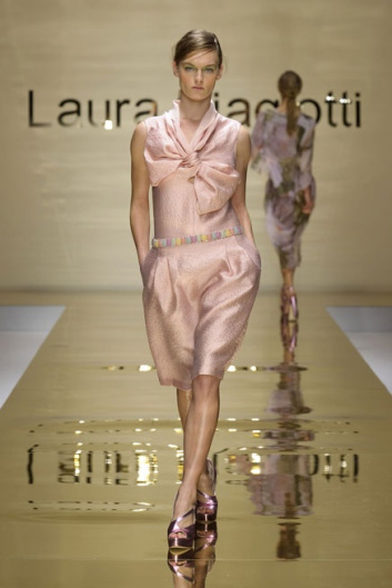 Fotoservizio/SS 2012/WOMEN/LAURA BIAGIOTTI/33