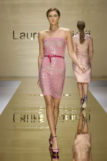 Fotoservizio/SS 2012/WOMEN/LAURA BIAGIOTTI/34