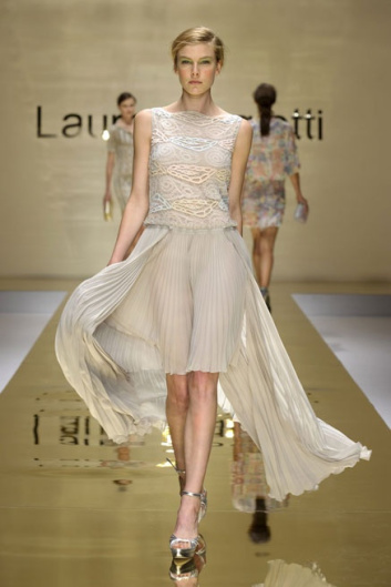Fotoservizio/SS 2012/WOMEN/LAURA BIAGIOTTI/36