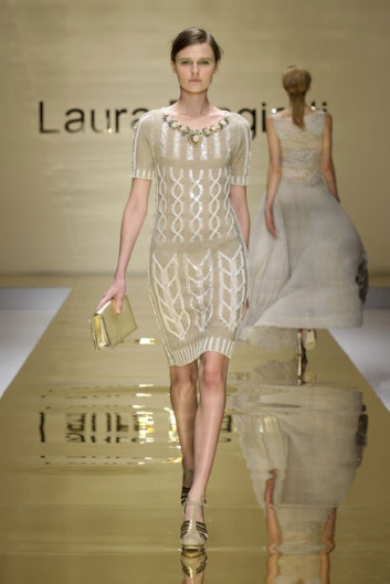 Fotoservizio/SS 2012/WOMEN/LAURA BIAGIOTTI/37