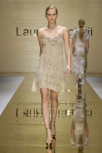Fotoservizio/SS 2012/WOMEN/LAURA BIAGIOTTI/31
