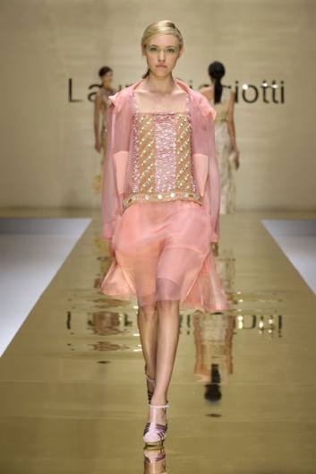 Fotoservizio/SS 2012/WOMEN/LAURA BIAGIOTTI/42