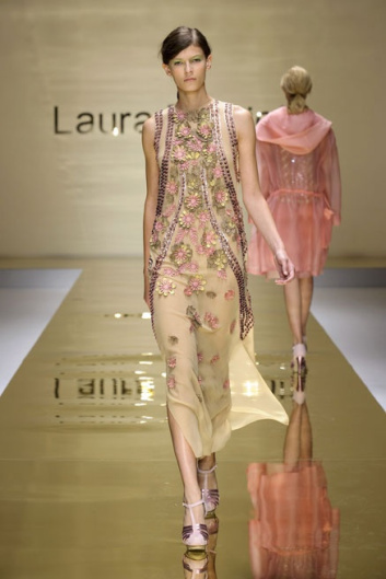 Fotoservizio/SS 2012/WOMEN/LAURA BIAGIOTTI/43