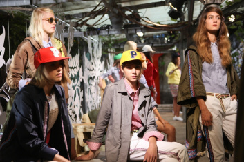 Presentazione S/S 2015 - Peuterey 45