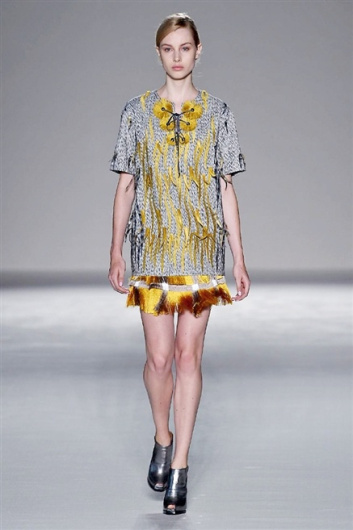 Fotoservizio/SS 2015/WOMEN/MARCO DE VINCENZO/DP1/4