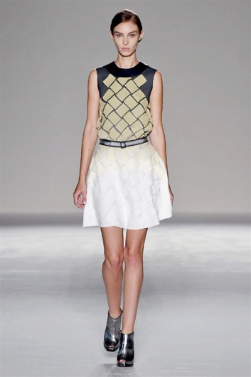 Fotoservizio/SS 2015/WOMEN/MARCO DE VINCENZO/DP1/12