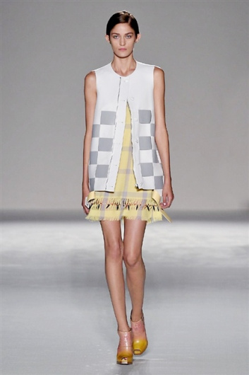 Fotoservizio/SS 2015/WOMEN/MARCO DE VINCENZO/DP1/15