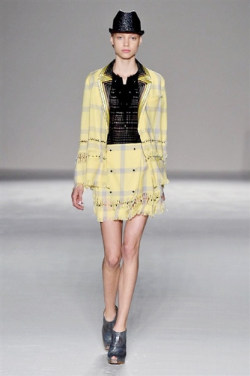 Fotoservizio/SS 2015/WOMEN/MARCO DE VINCENZO/DP1/17