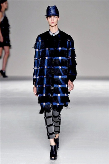 Fotoservizio/SS 2015/WOMEN/MARCO DE VINCENZO/DP1/24