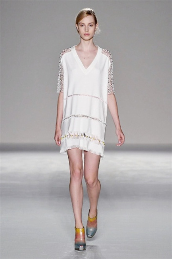 Fotoservizio/SS 2015/WOMEN/MARCO DE VINCENZO/DP1/31