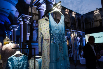 Presentazione S/S 2015 - Dondup 77