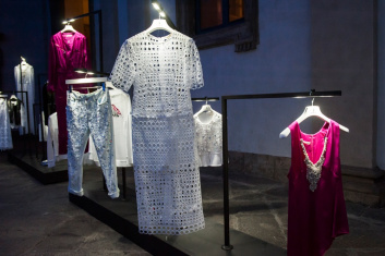 Presentazione S/S 2015 - Dondup 80
