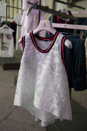 Presentazione S/S 2015 - Dondup 47