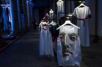 Presentazione S/S 2015 - Dondup 53