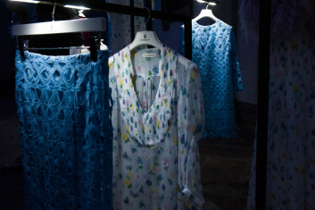 Presentazione S/S 2015 - Dondup 70