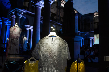 Presentazione S/S 2015 - Dondup 73