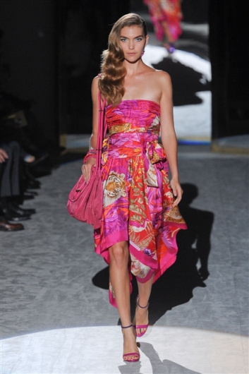 Fotoservizio/SS 2012/WOMEN/SALVATORE FERRAGAMO/12
