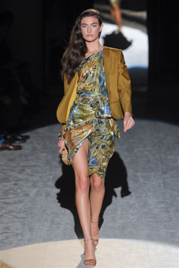Fotoservizio/SS 2012/WOMEN/SALVATORE FERRAGAMO/15