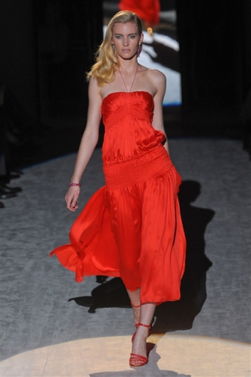 Fotoservizio/SS 2012/WOMEN/SALVATORE FERRAGAMO/24