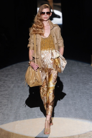 Fotoservizio/SS 2012/WOMEN/SALVATORE FERRAGAMO/17