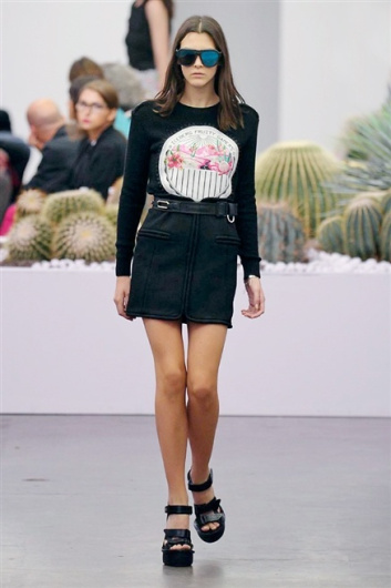 Fotoservizio/SS 2015/WOMEN/ICEBERG/DP1/30
