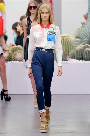 Fotoservizio/SS 2015/WOMEN/ICEBERG/DP1/37
