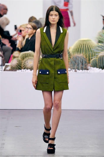 Fotoservizio/SS 2015/WOMEN/ICEBERG/DP1/3