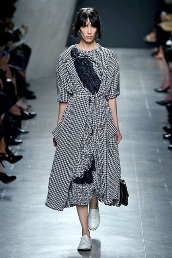 Fotoservizio/SS 2015/WOMEN/BOTTEGA VENETA/DP1/27