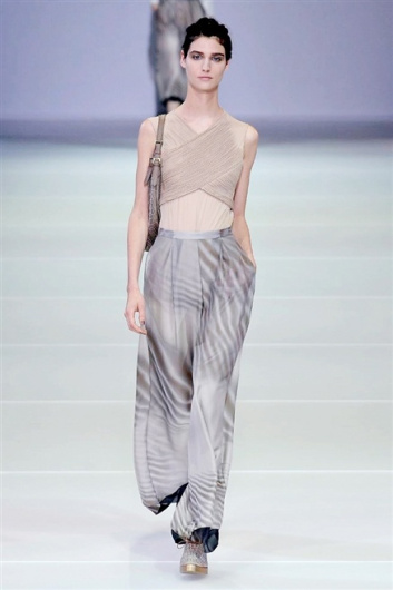 Fotoservizio/SS 2015/WOMEN/GIORGIO ARMANI/DP1/26