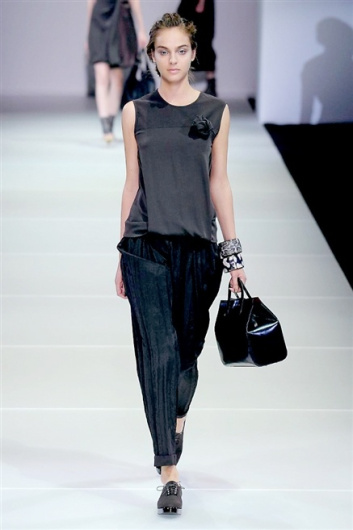 Fotoservizio/SS 2015/WOMEN/GIORGIO ARMANI/DP1/43