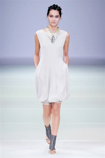 Fotoservizio/SS 2015/WOMEN/GIORGIO ARMANI/DP1/52