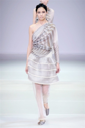 Fotoservizio/SS 2015/WOMEN/GIORGIO ARMANI/DP1/67
