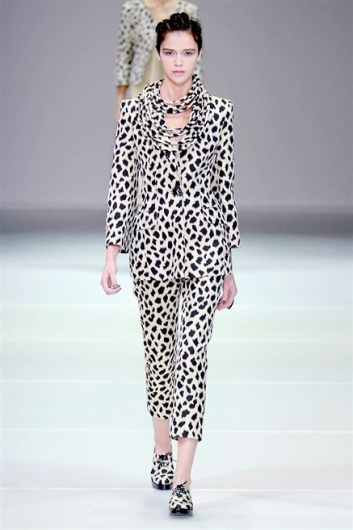Fotoservizio/SS 2015/WOMEN/GIORGIO ARMANI/DP1/2