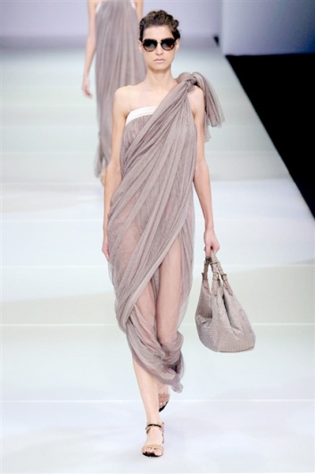 Fotoservizio/SS 2015/WOMEN/GIORGIO ARMANI/DP1/69